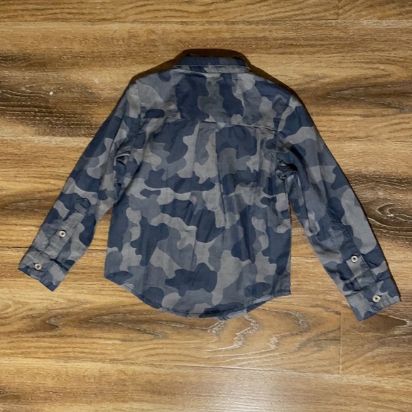 Peek Camo Button Front Shirt NWT - Picture 6 of 8